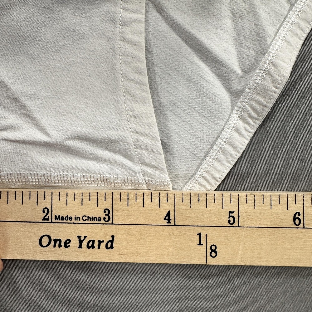 Lululemon Shorts Womens 4 White 2.5 Inseam Running Lined Zip Pocket Athletic - Picture 8 of 8